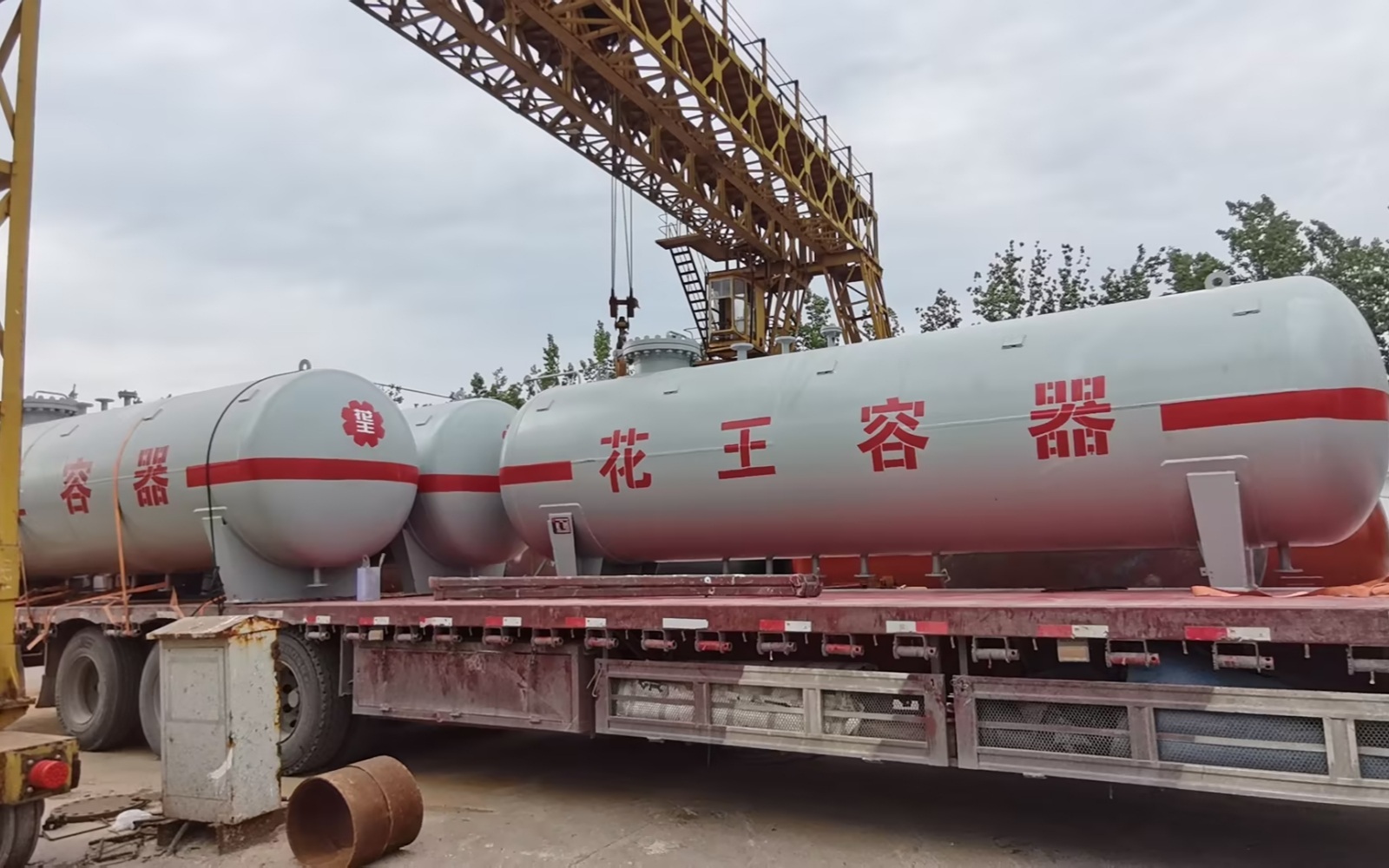 儲罐容器_壓力容器_低溫儲罐_菏澤花王壓力容器